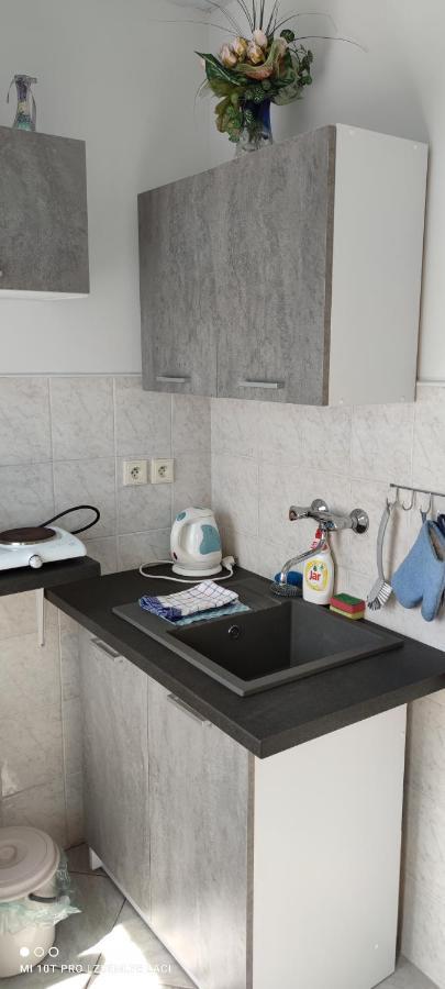 Appartamento Hodosi Apartman Veľký Meder Esterno foto