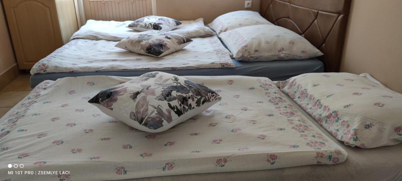 Appartamento Hodosi Apartman Veľký Meder Esterno foto