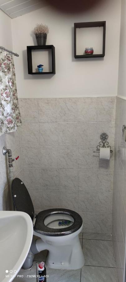 Appartamento Hodosi Apartman Veľký Meder Esterno foto