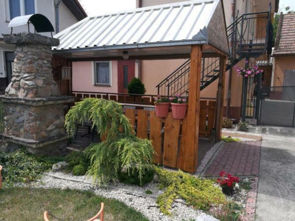 Appartamento Hodosi Apartman Veľký Meder Esterno foto